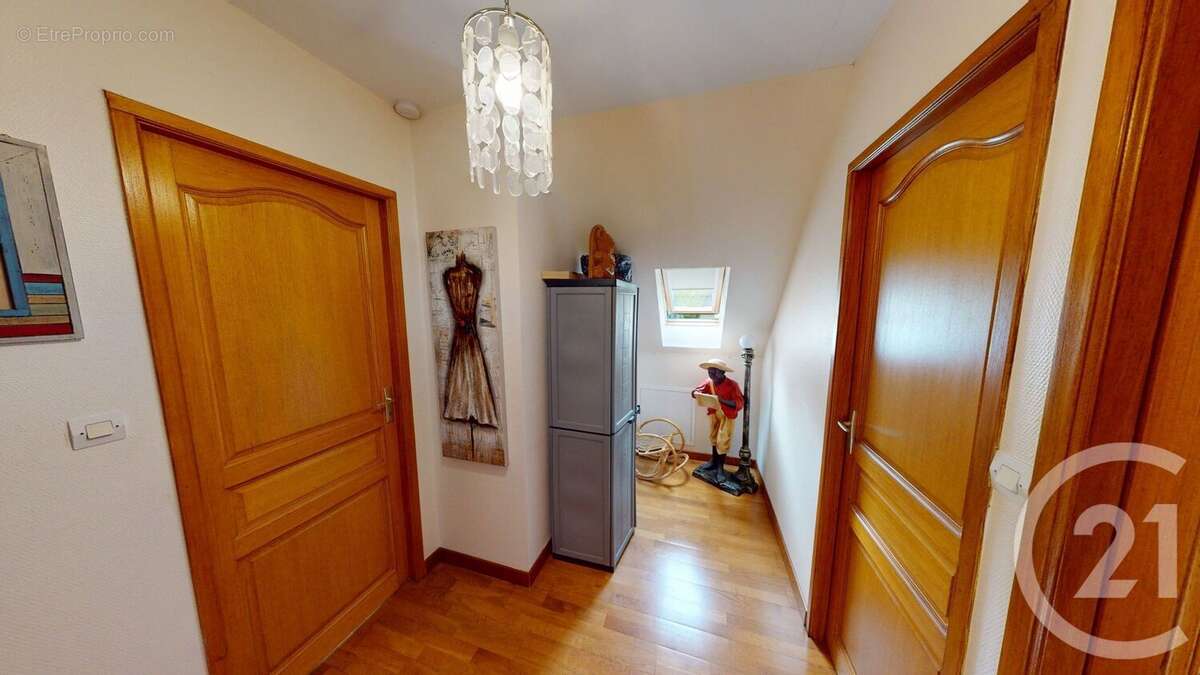 Maison à SAINT-QUENTIN