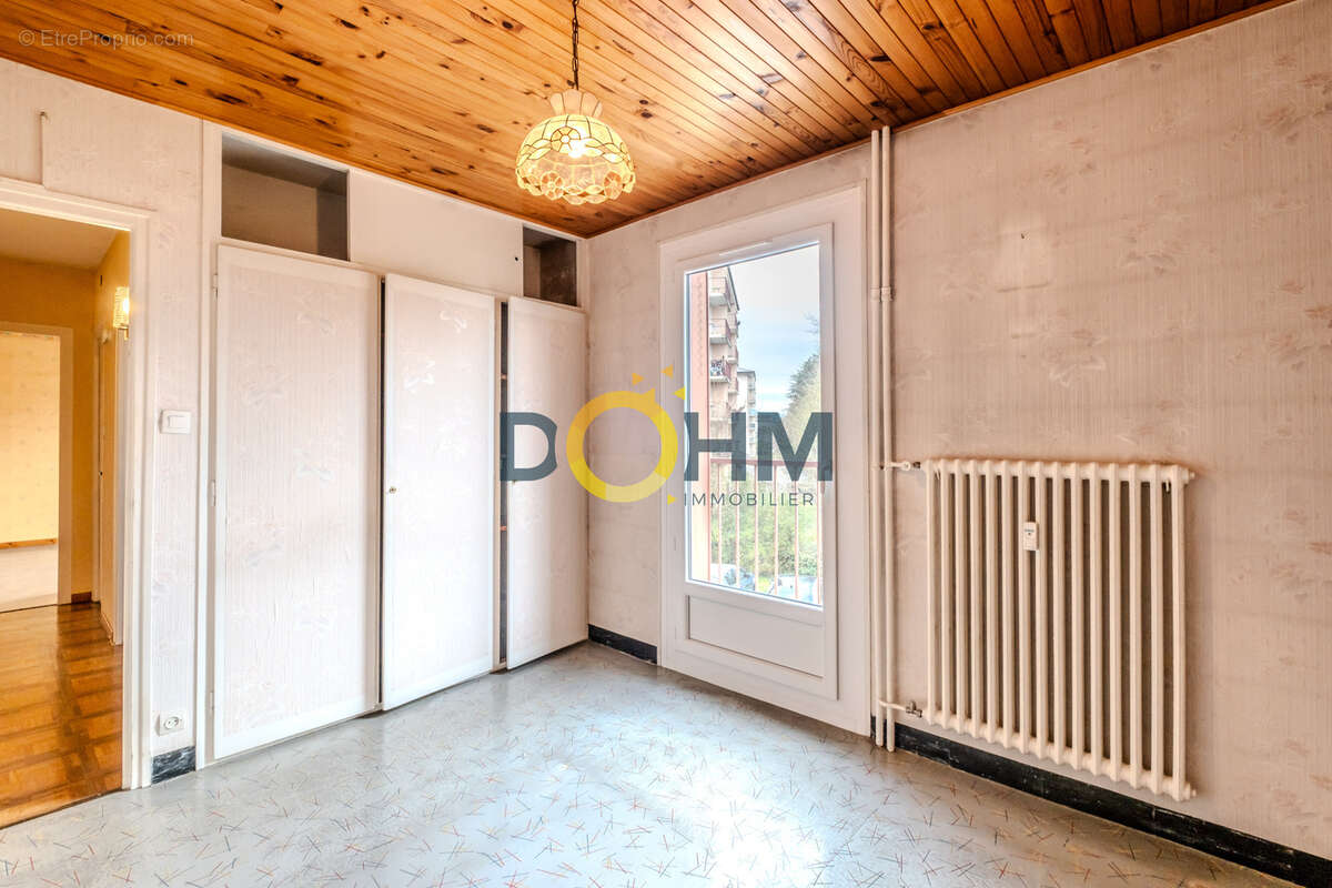 Appartement à AMBILLY