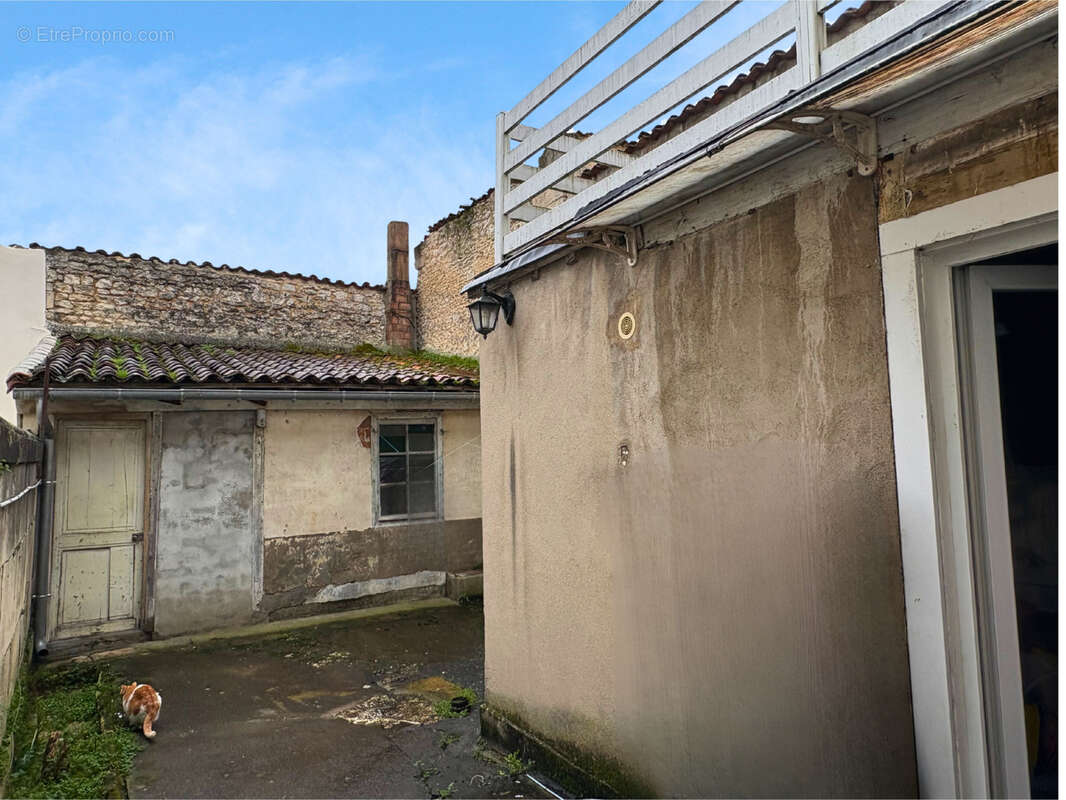 Maison à COGNAC