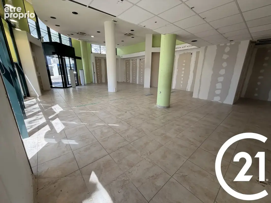 Commerce 250 m² à vendre à Valence (26000) - photo 3