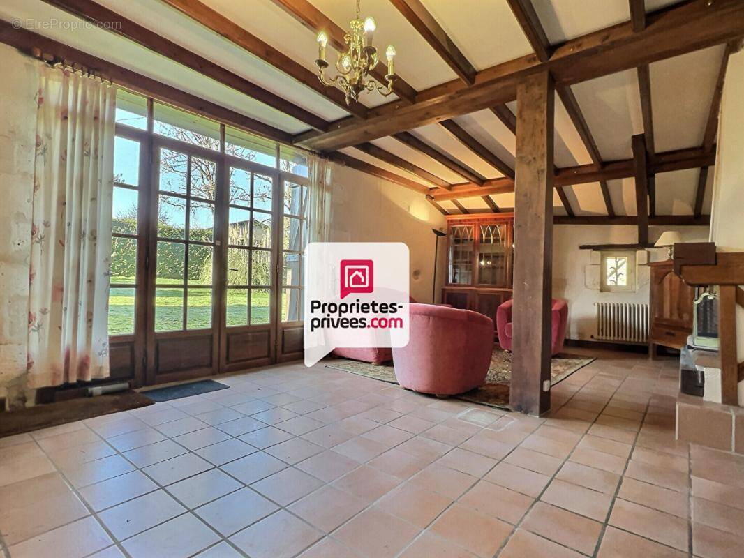Maison à CHATEAU-L'EVEQUE