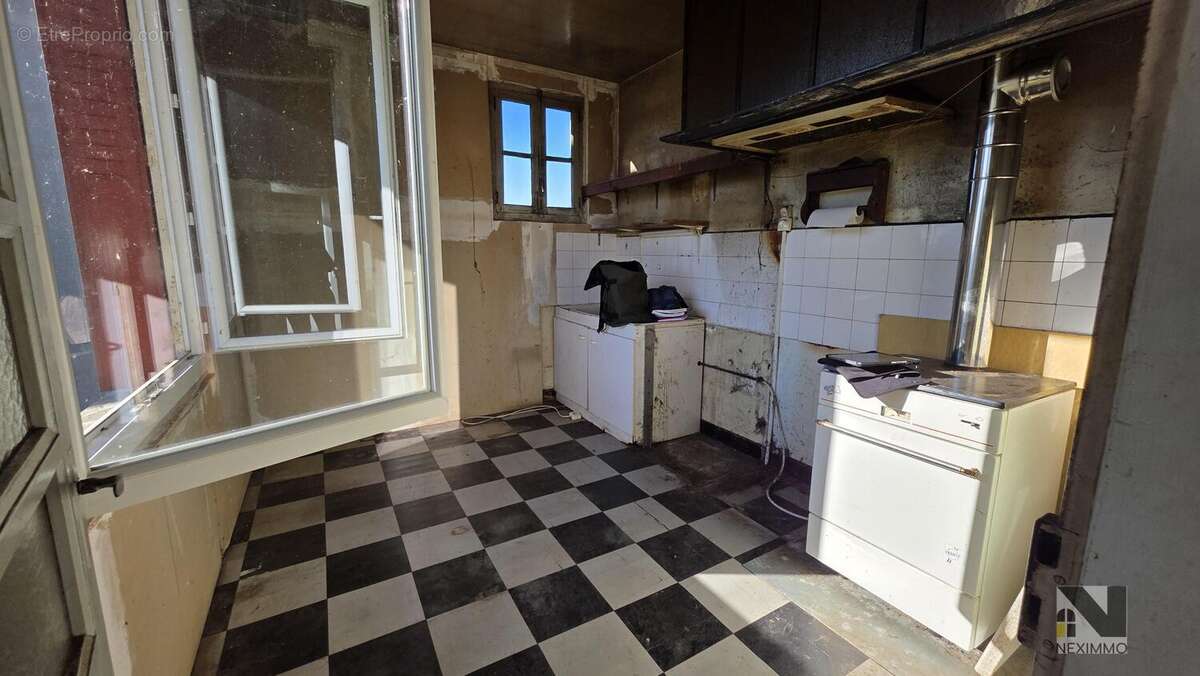 n°3 - Maison à LA MEYZE