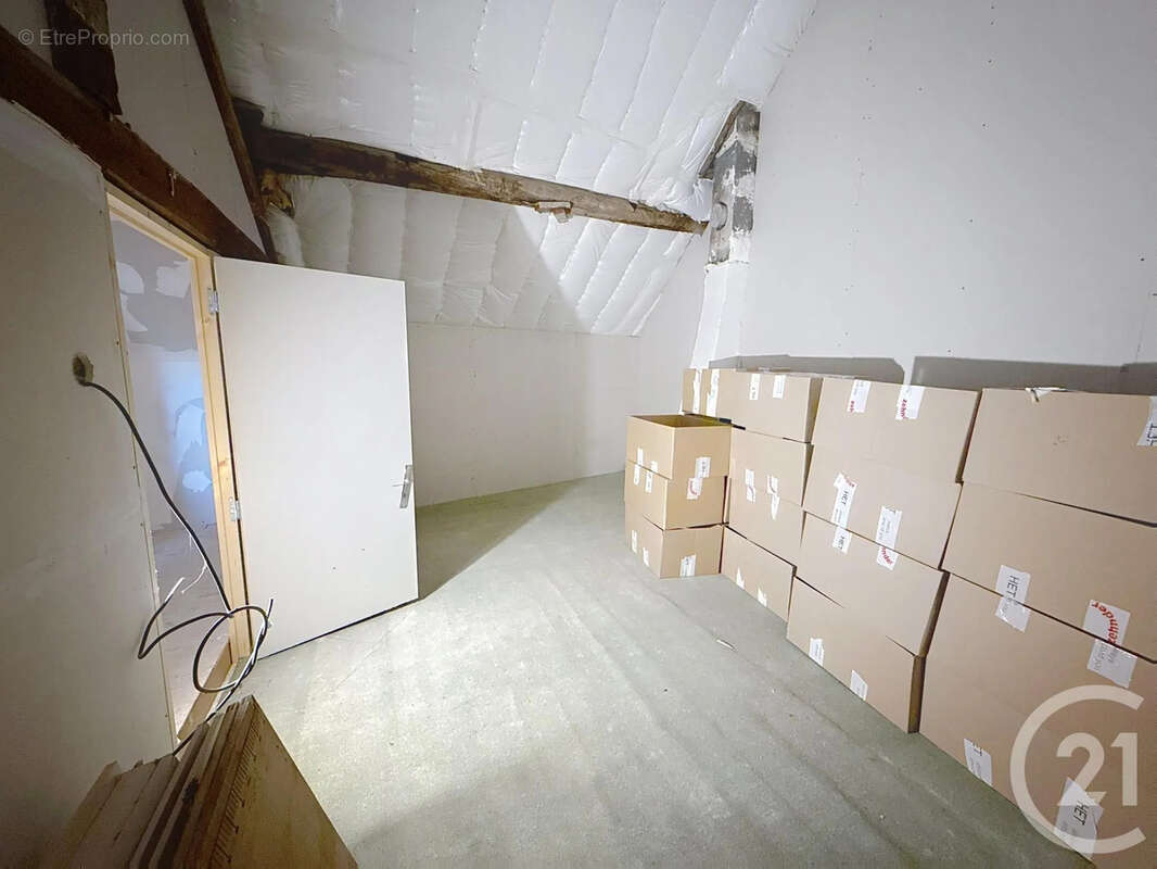 Maison à MAUREGNY-EN-HAYE