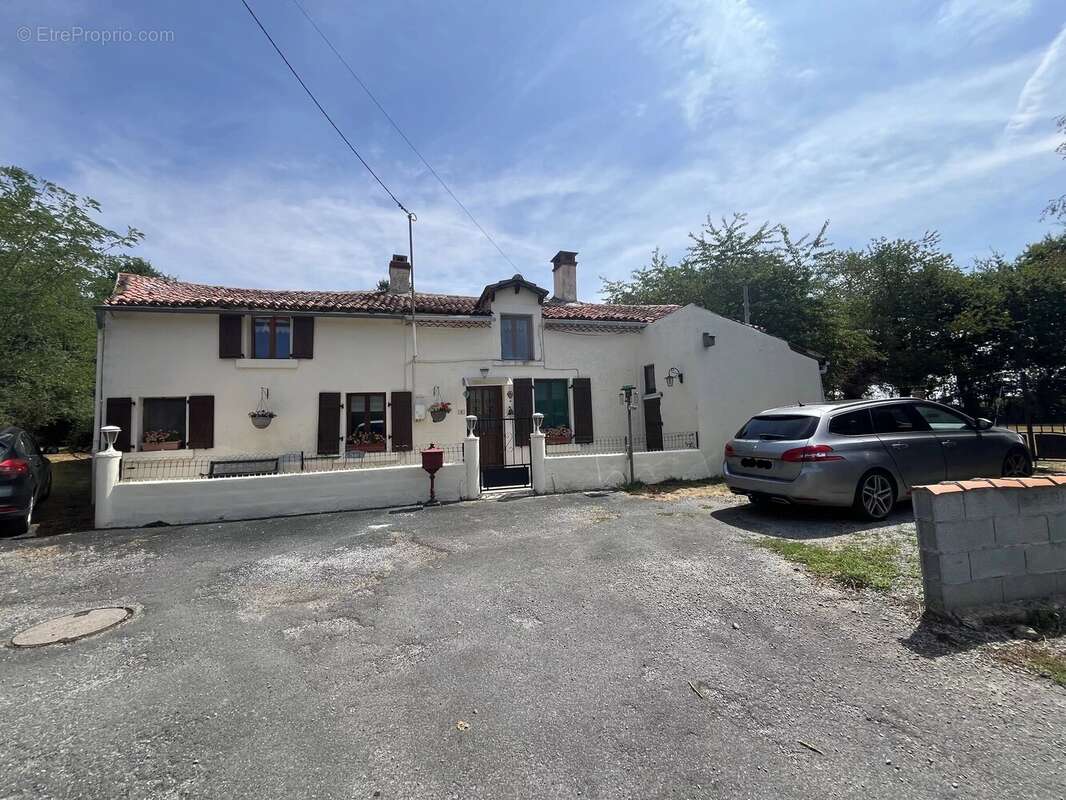 Maison à ORADOUR-SAINT-GENEST