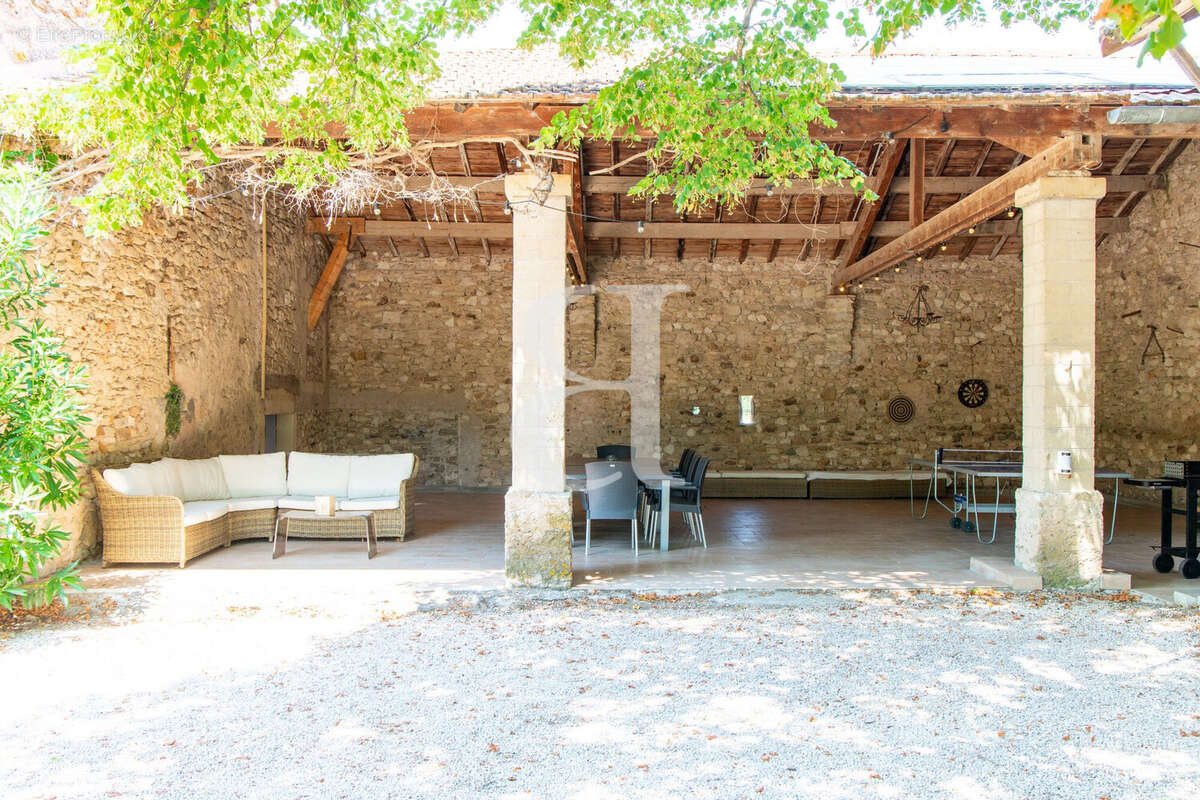 Maison 270 m² à Grignan  - photo 7