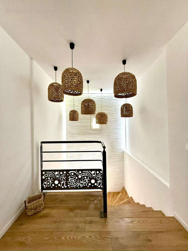 Maison à L'ISLE-SUR-LA-SORGUE