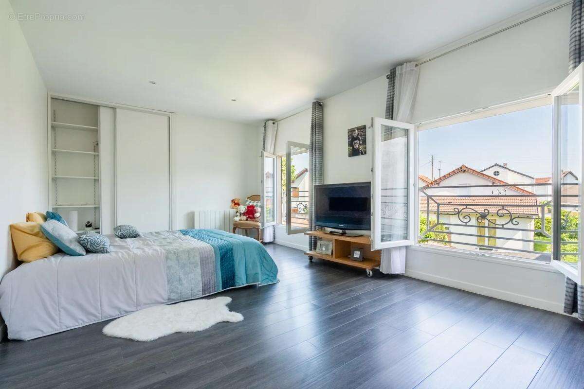 Maison à AULNAY-SOUS-BOIS