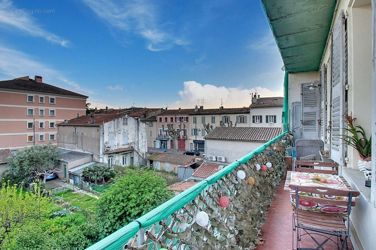A vendre en exclusivité draguignan superbe appartement t3 spacieux de 100 m² en centre ville - photo 11