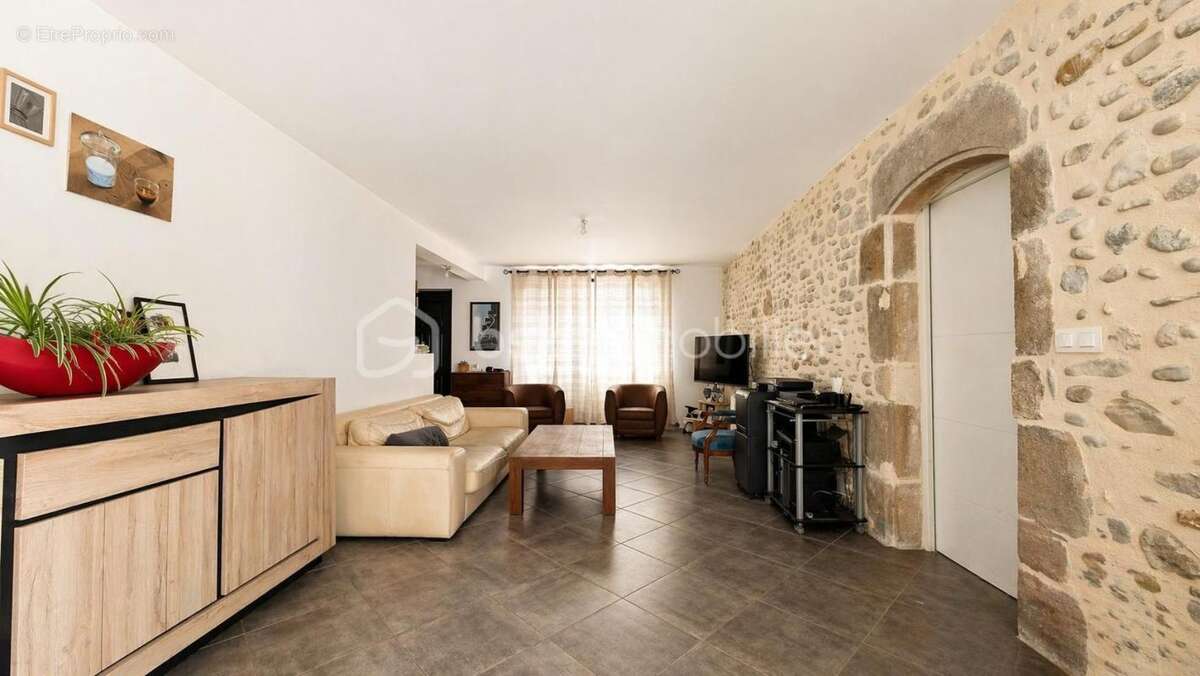 Maison à SAINT-GERVAIS-SUR-ROUBION