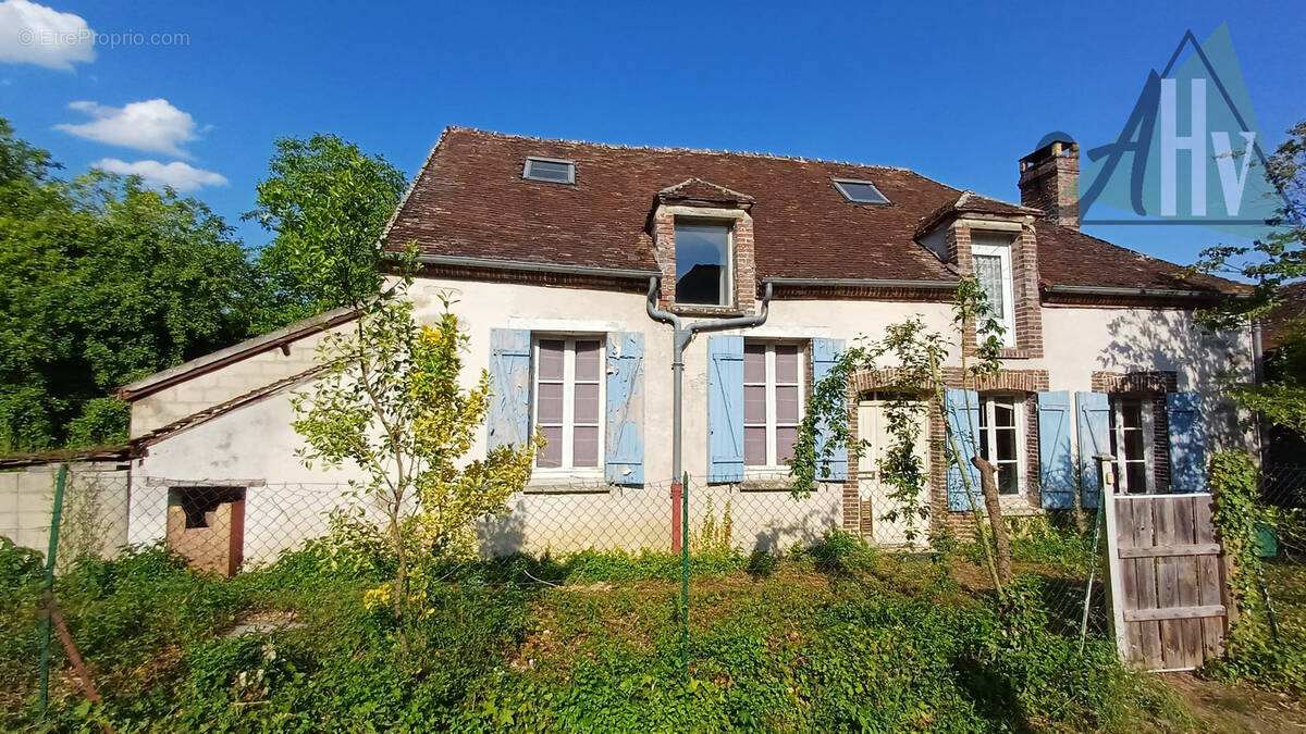 Maison à NOYEN-SUR-SEINE