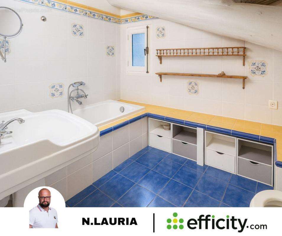 Maison à LA TOUR-D'AIGUES