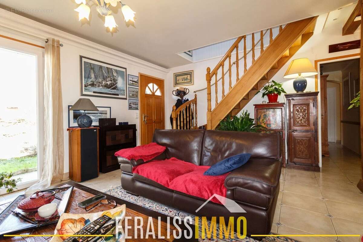 Maison à VAUX-SUR-SEINE