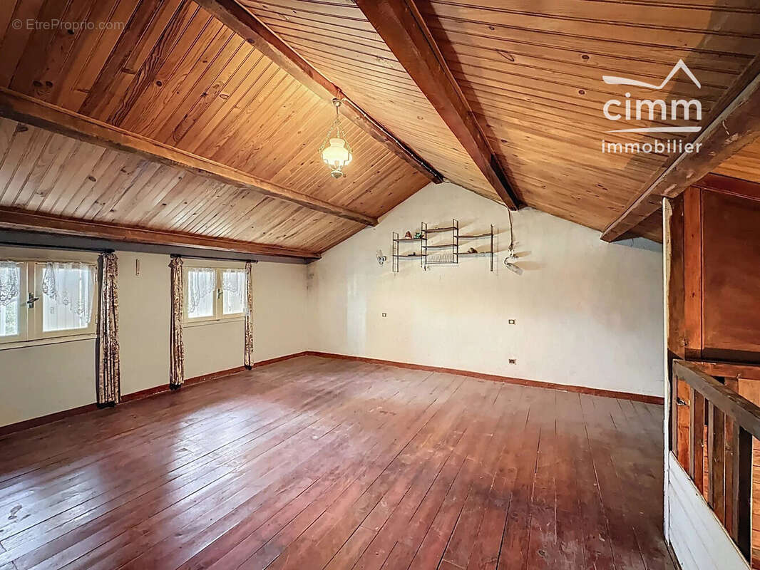 Maison à PERNES-LES-FONTAINES