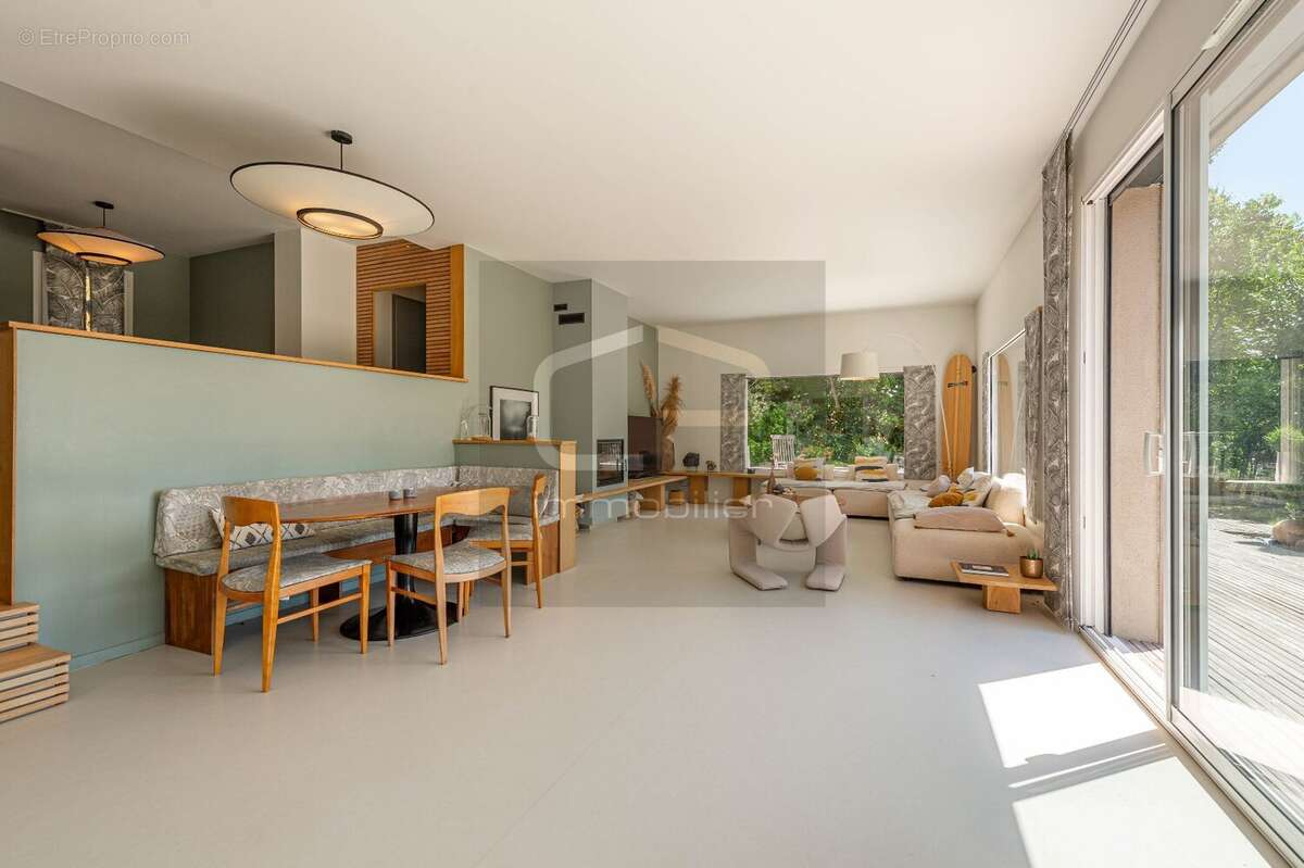 Villa contemporaine d'exception à Bluffy  Vue lac d'Annecy  Élégance, prestations haut de gamme et environnement privilégié - photo 6