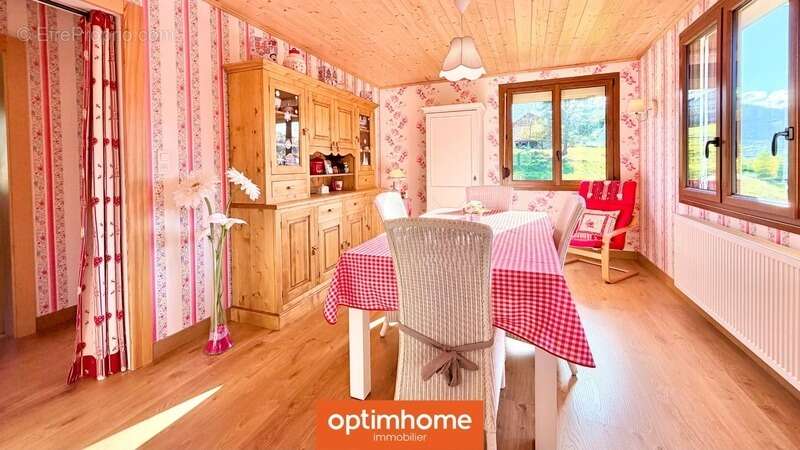 Maison à SAINT-MAURICE-SUR-MOSELLE