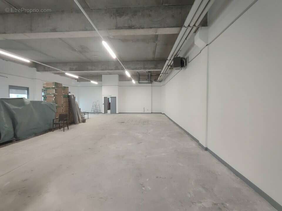 Autre à SAINT-QUENTIN-FALLAVIER