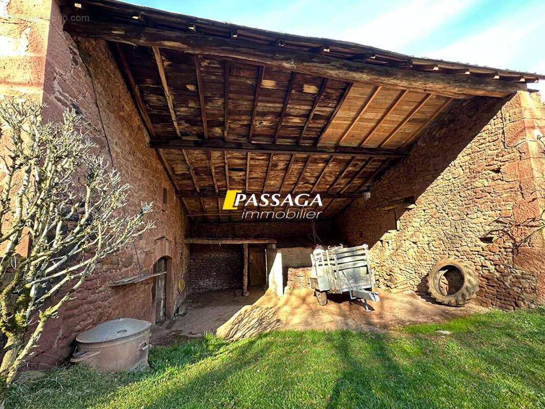 Maison à SAINT-CHRISTOPHE-VALLON