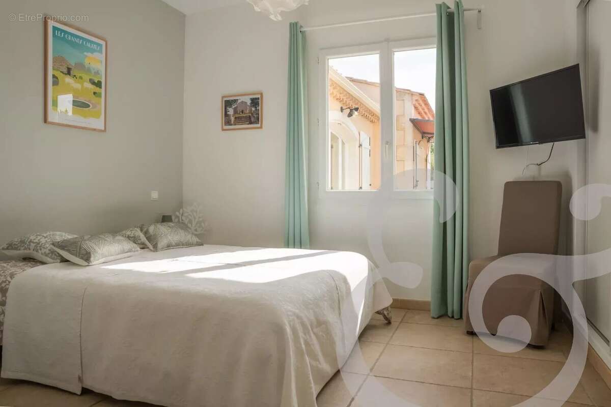 Maison à FONTVIEILLE