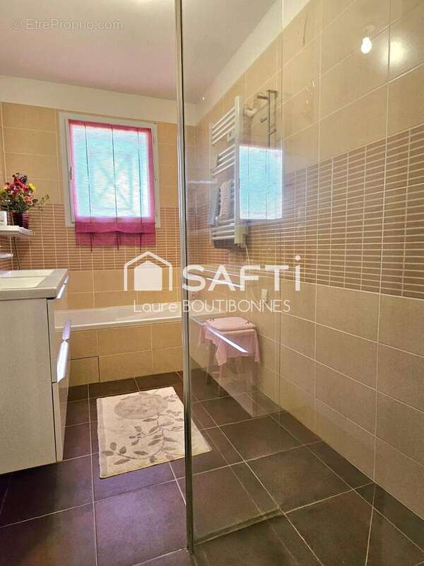 Maison 110 m² à Saint-Sulpice  - photo 5
