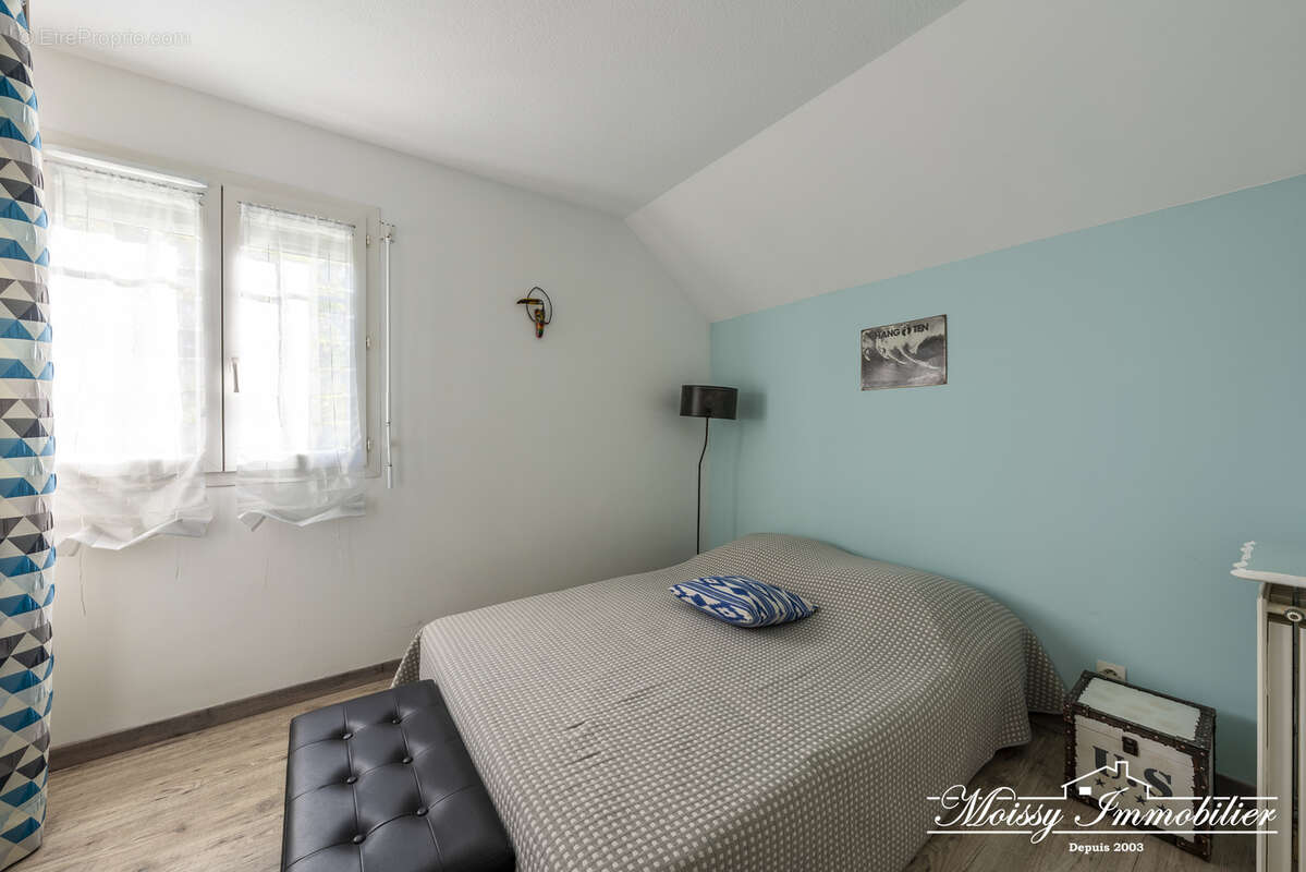 Maison à MOISSY-CRAMAYEL