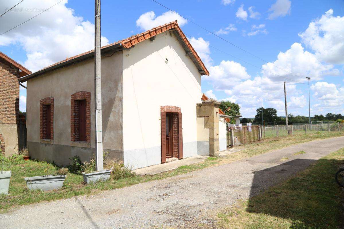 Maison à SAINT-LEGER-DU-BOIS