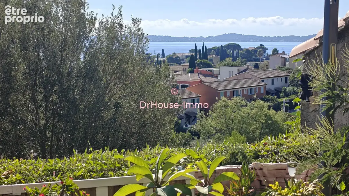 Appartement à CARQUEIRANNE