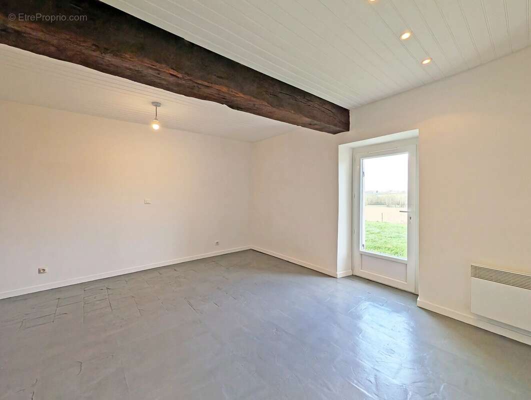 Maison de campagne avec deux chambres, grange et vue magnifique - photo 7