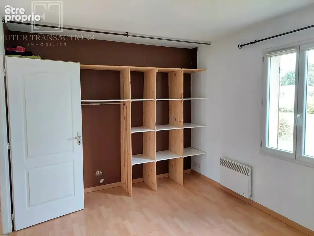Plain pied sur 2350 m² - photo 12