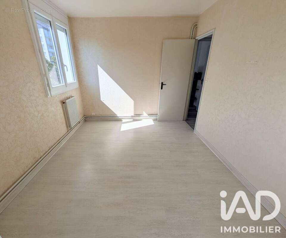 Appartement 97 m² à Saint-Cyr-Sur-Loire  - photo 3