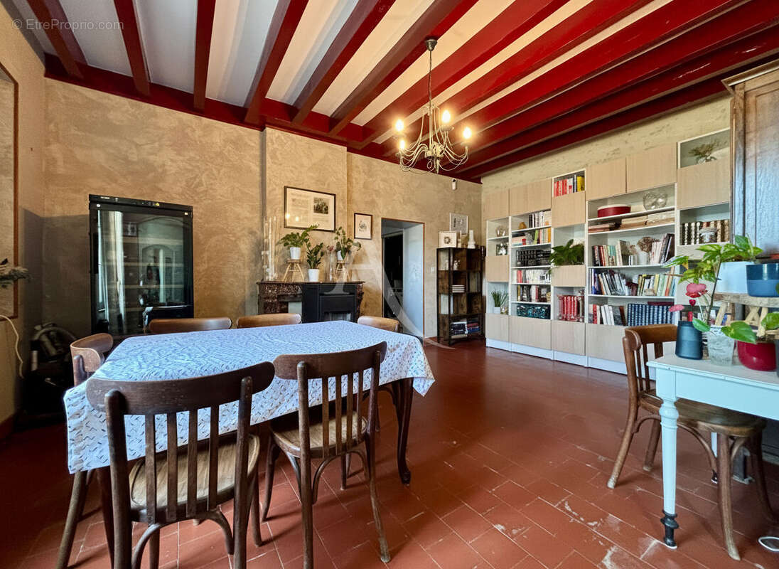 Maison ancienne dans un hameau calme - photo 2