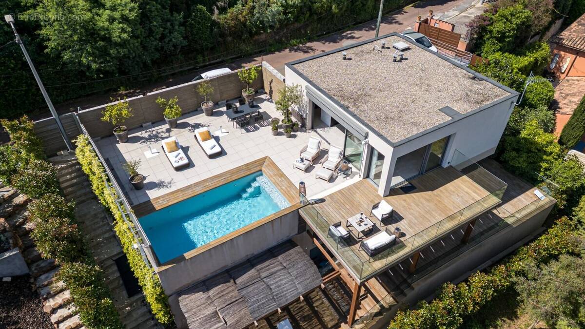 Maison à THEOULE-SUR-MER