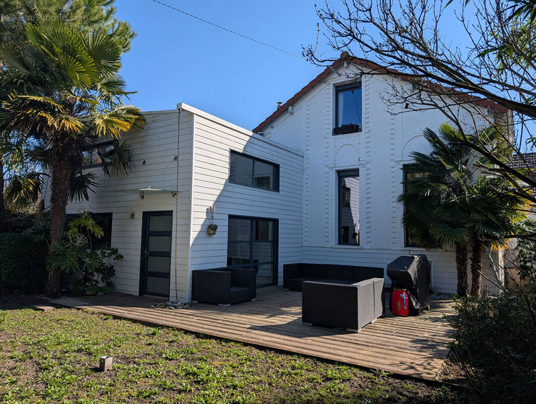 Maison à DEUIL-LA-BARRE