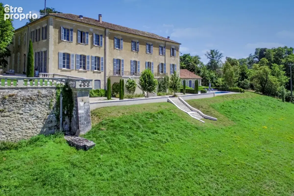 Magnifique domaine comprenant : le manoir (« le château ») vestiges d'un château médiéval, une folie, 2 maisons d'amis, la maiso - photo 4
