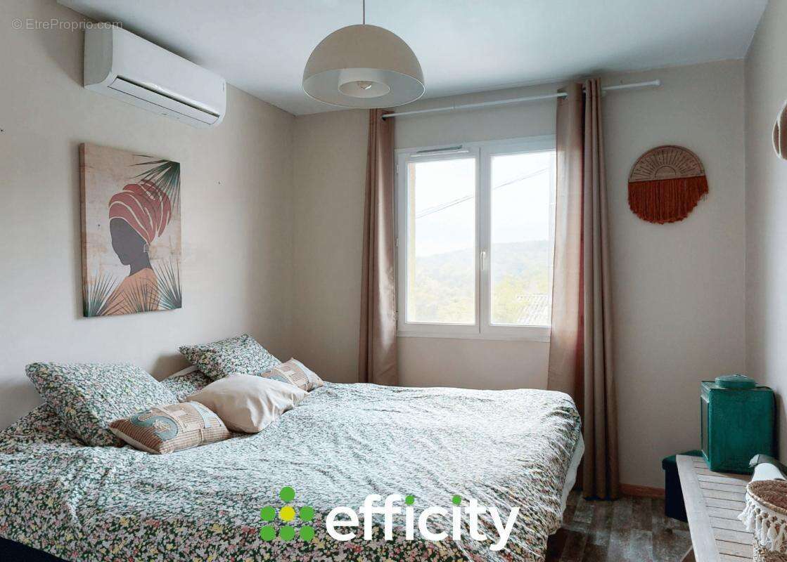 Maison à ANNOISIN-CHATELANS