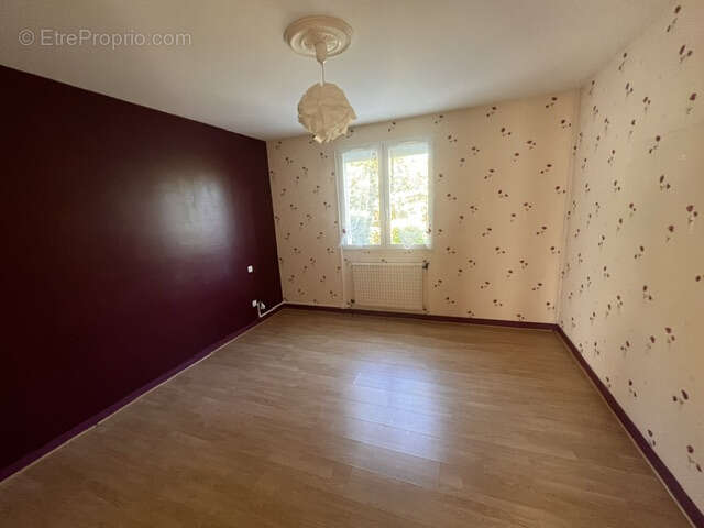 Maison 4 chambres - garage - terrain - photo 5