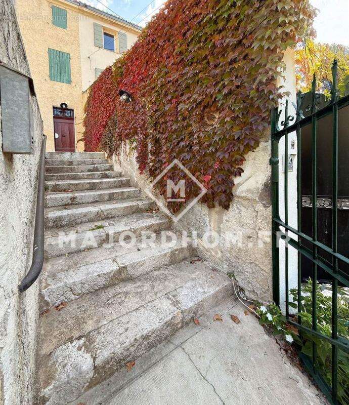 Maison à ROQUEVAIRE