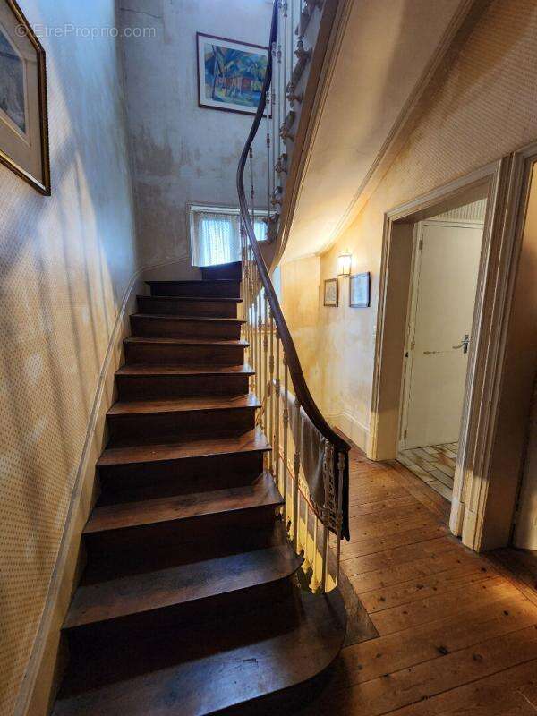 Maison à LUCAY-LE-MALE