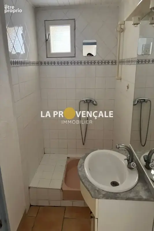 Maison 50 m² à Greasque  - photo 5