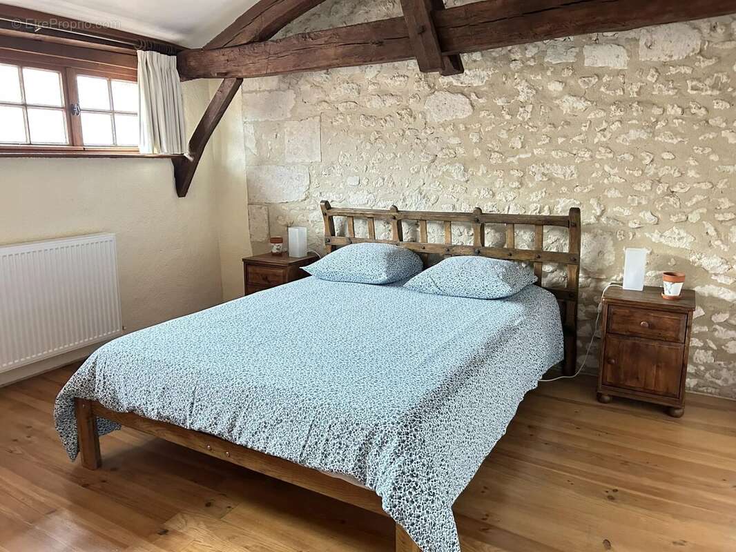 Maison à AUBETERRE-SUR-DRONNE