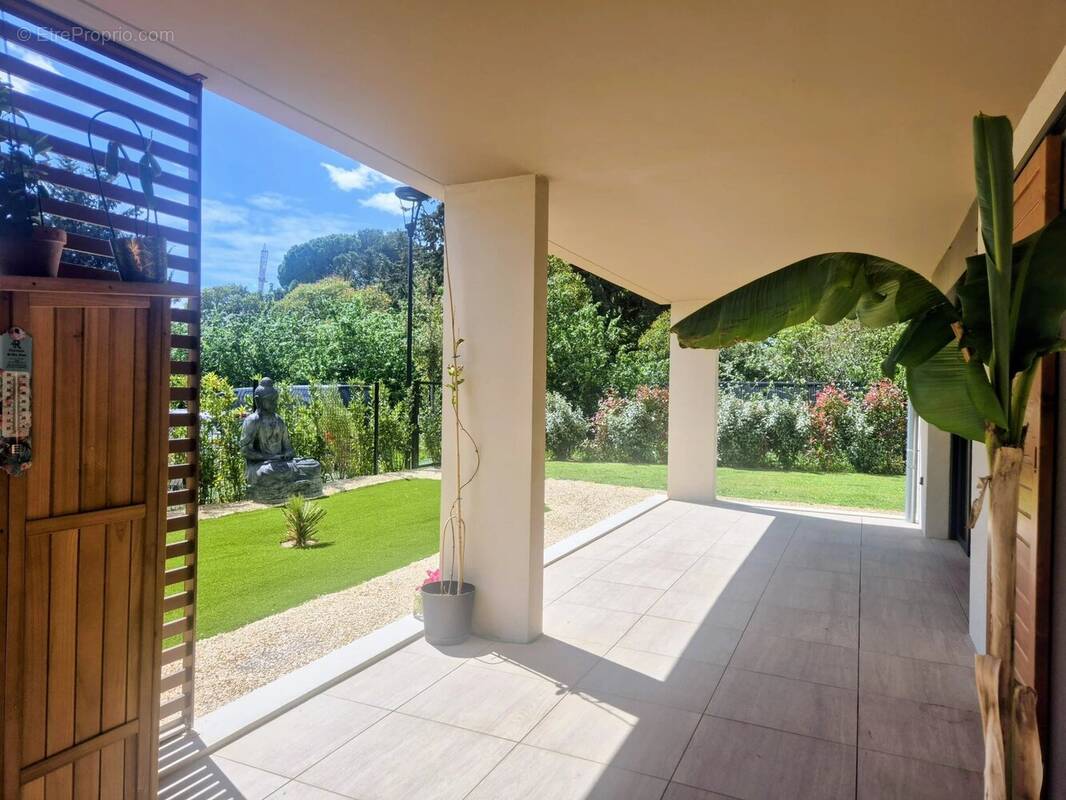 Appartement à VENTABREN