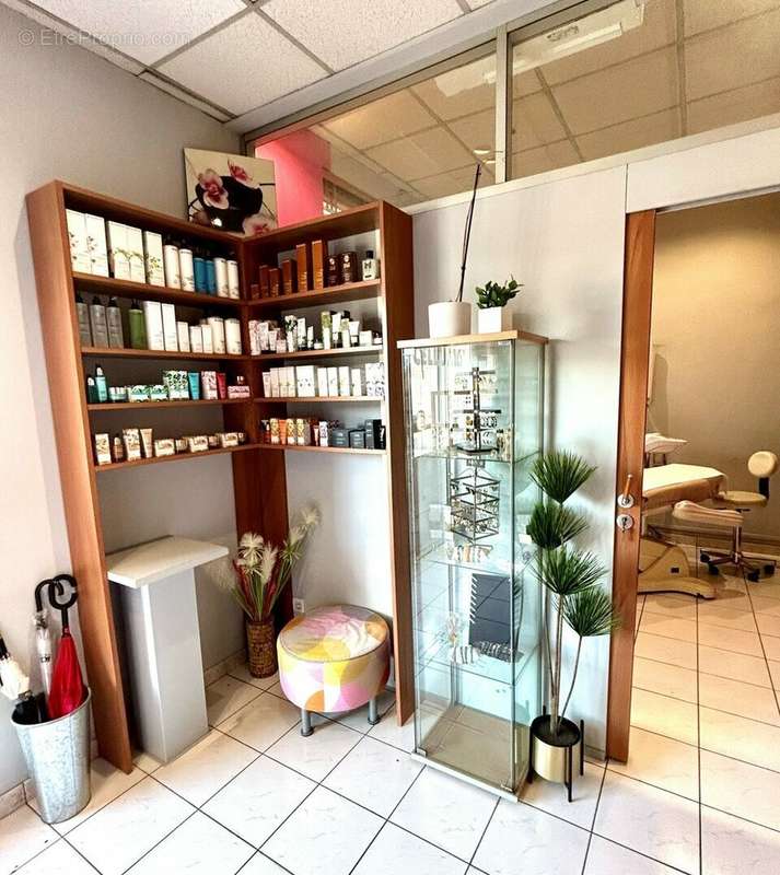 Commerce à MARSEILLE-8E