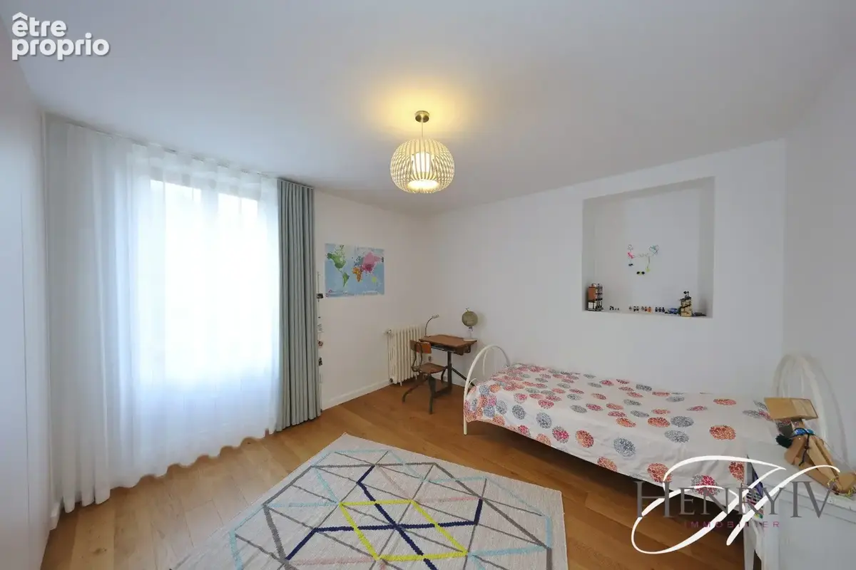 Maison 7 pièces 256 m² à vendre à Saint-Ismier (38330) - photo 9