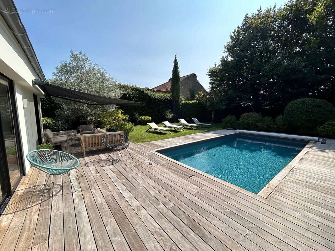 Maison à MONTMORENCY