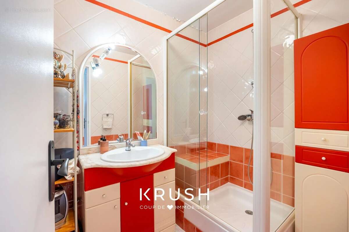 Appartement à MARSEILLE-2E