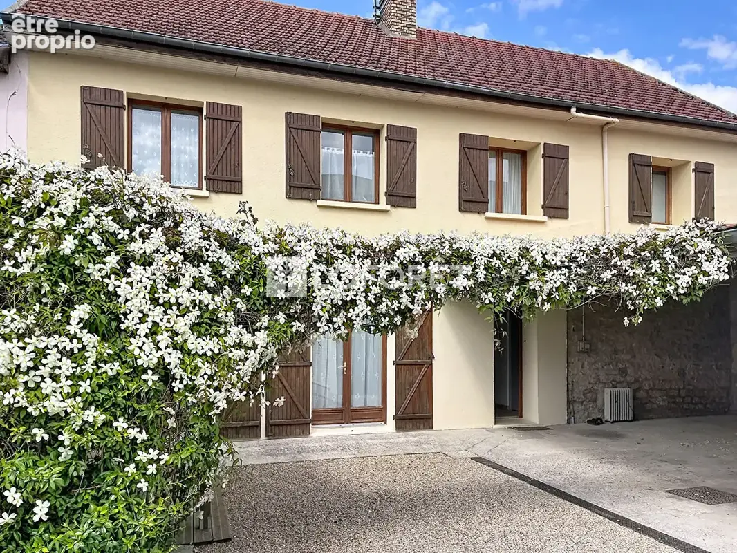 Maison à BOUAFLE