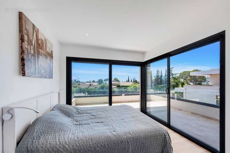 Villa contemporaine récente 8 piéces avec piscine - photo 12