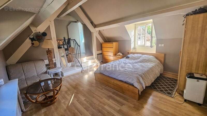 Appartement à FONTAINE-LA-RIVIERE