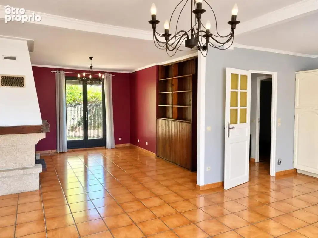 Maison avec Studio indépendant - Saint-Priest - photo 4