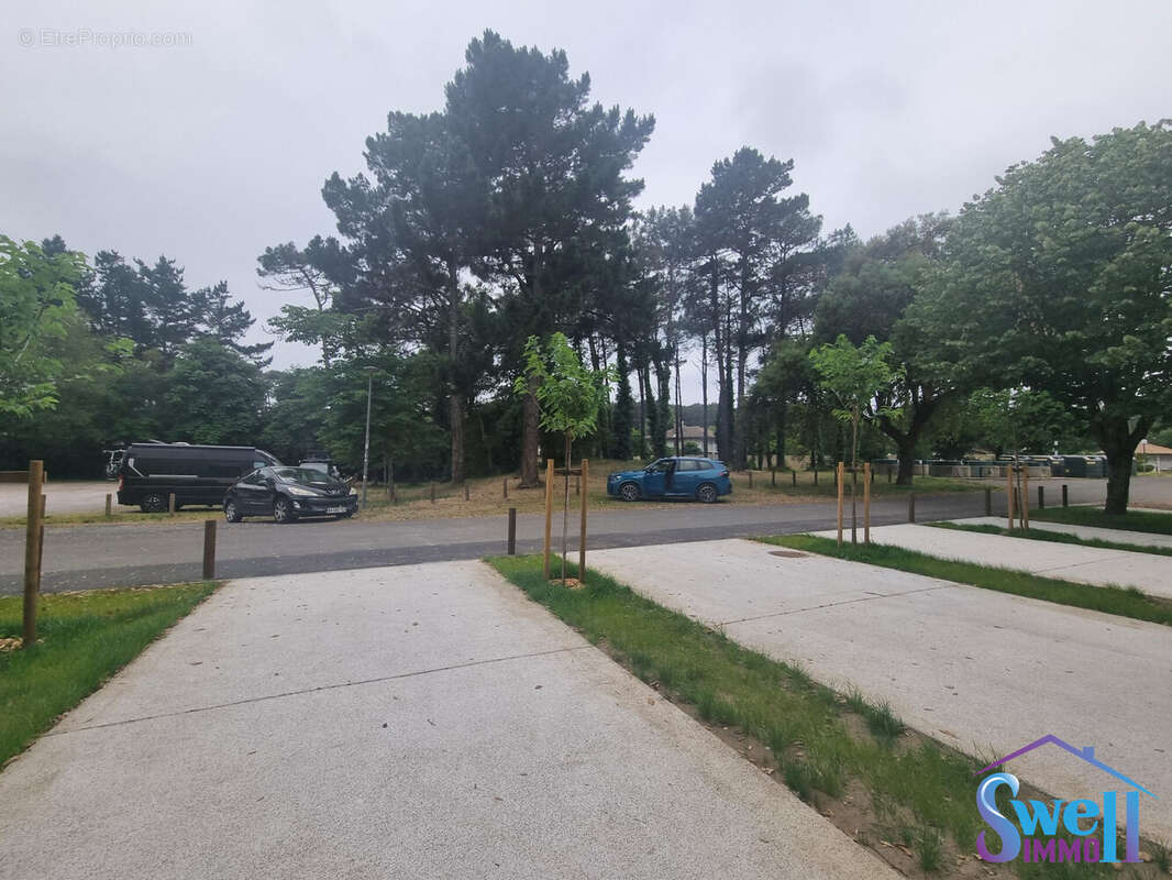 Commerce à MOLIETS-ET-MAA