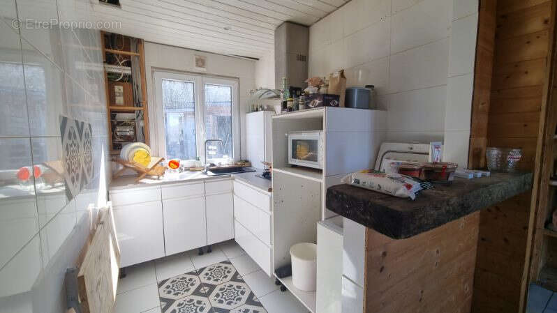 Maison à CHATEL-MONTAGNE